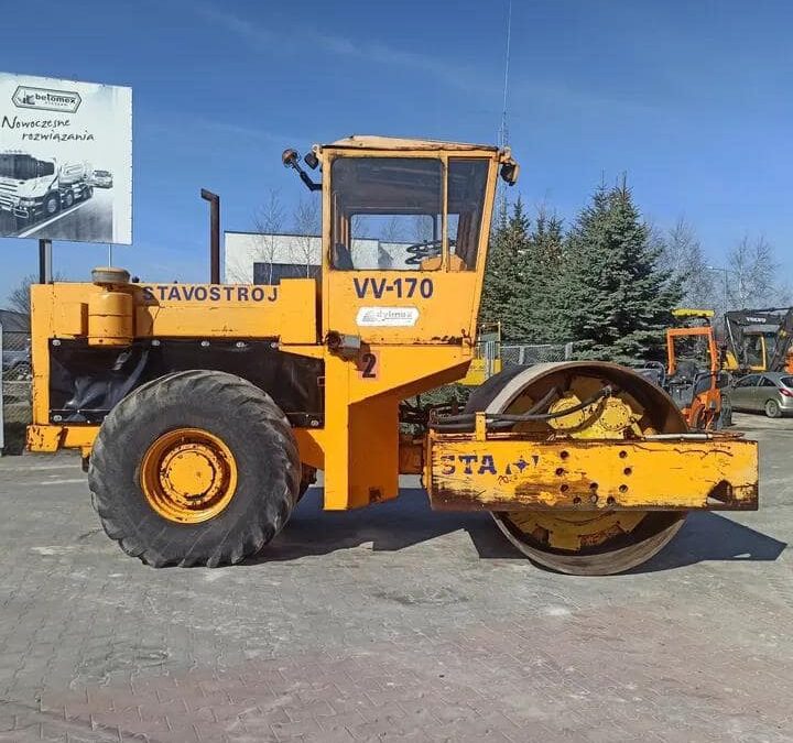 Walec do robót ziemnych Stavostroj VV 170