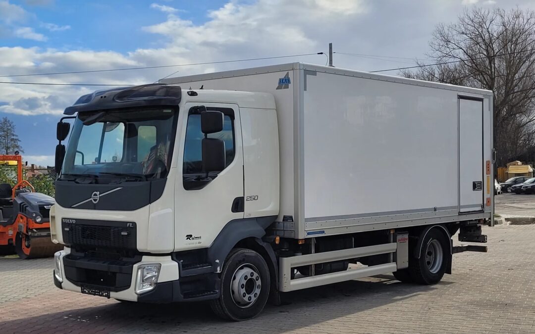 Samochód chłodnia Volvo FL 4×2
